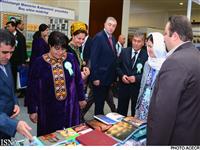 بازدید رییس مجلس ملی ترکمنستان از غرفه کتاب جهاد دانشگاهی