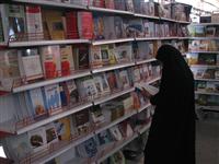 مسئولان اشتیاق خرید کتاب را در میان دانشجویان ایجاد کنند 