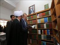 رئیس مجلس دهمین نمایشگاه کتاب استان قم را افتتاح کرد