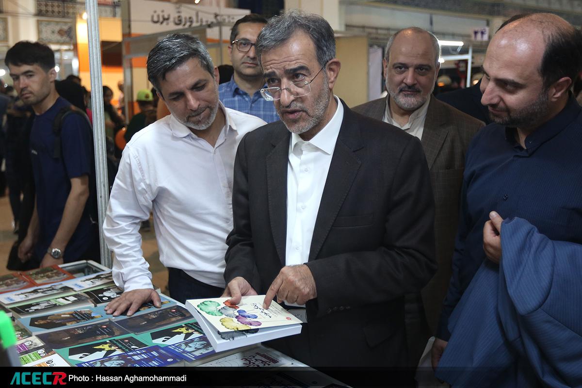 بازدید رئیس جهاددانشگاهی از سی‌وششمین نمایشگاه بین المللی کتاب تهران