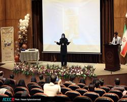 تقویت هوش کلامی و منطقی دانشجویان با الگوی ارائه سه دقیقه‌ای